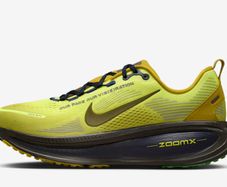 Nike Vomero SE Sonic Yellow UK 11 Brand New