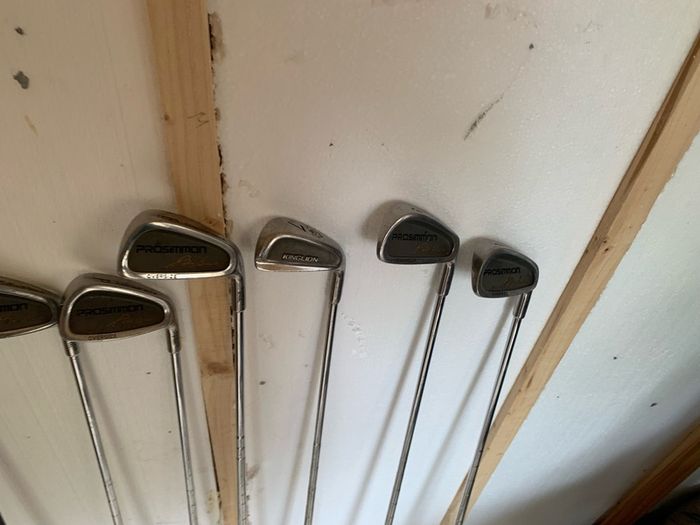 Full bagged Mens Golf set (irons, putter, drivers) (RH)