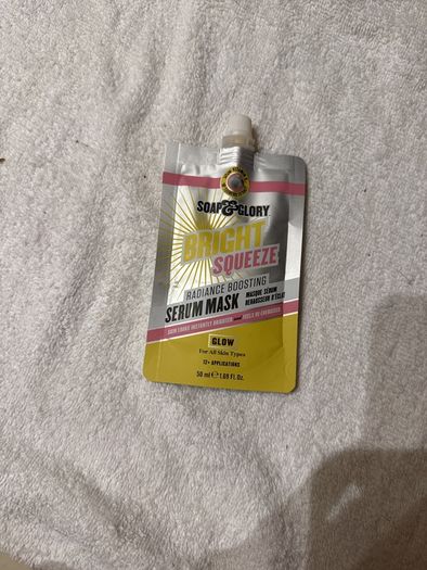 1 x Soap & Glory Sheet Mask. 1 x Soap & Glory Serum Mask