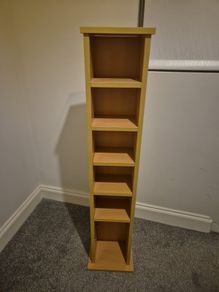 Adjustable shelf
