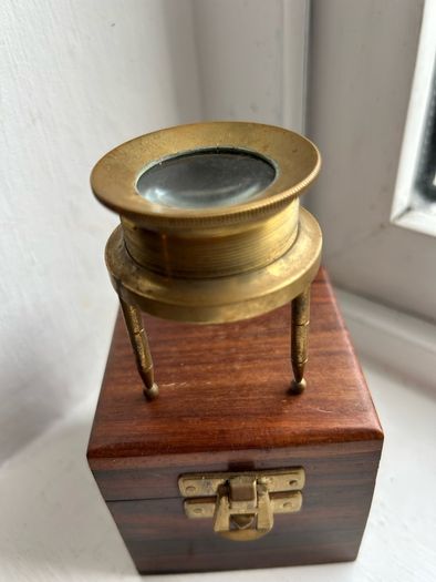 Vintage Magnifying Instrument