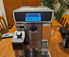 De'Longhi Primadonna Elite Experience Premium Coffee Machine