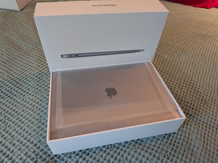 MacBook Air 13.3 perfect condition