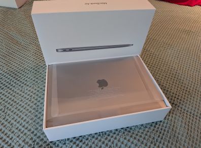 MacBook Air 13.3 perfect condition