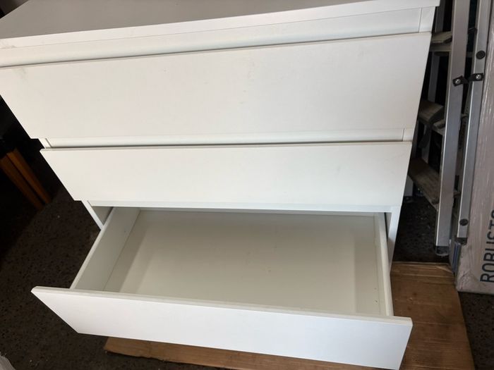 Chest of 5 drawers