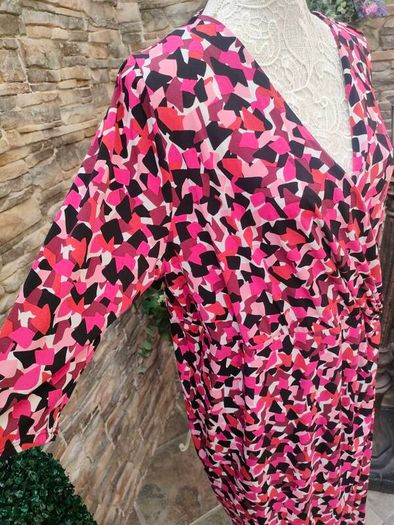 Marks and Spencers  Slinky dress knee length size 22 spring summer holidays occasions outfit Postage included