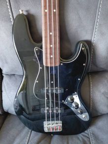 Squier/Fender Fretless Jazz Bass