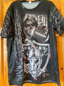 Raiders and Skulls Tshirt - Brand new - Size Large