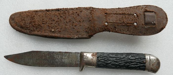 Vintage Hunting Knife with Sheath