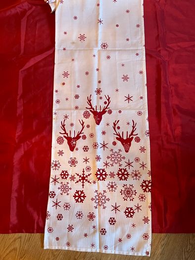 Christmas Table Cloth & Runner