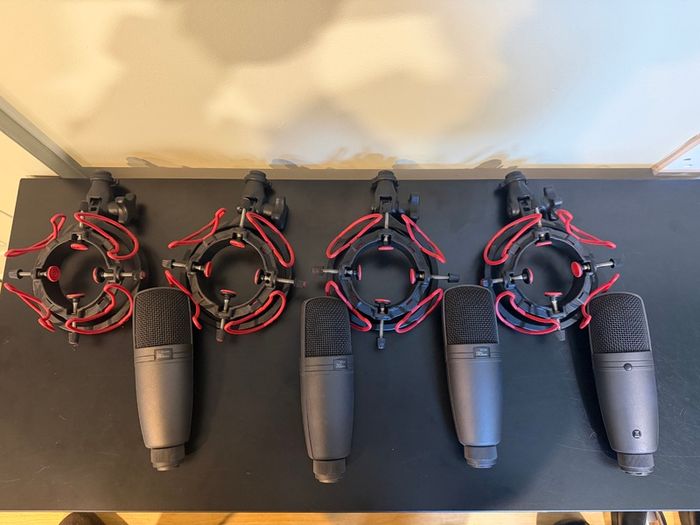 4 x the t.bone SC-300 microphones with shock mounts