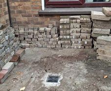 Mixed cobbles and edging