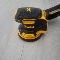 Dewalt Brushless  Orbital Sander plus vacuum bag open to offers!!!