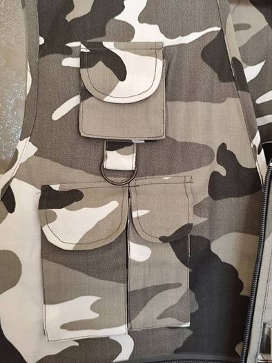 Mens Camo Multi Pocket Utility Fishing Photography Hiking Vest Size Small Brand New