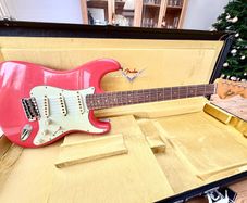 Fender Custom Shop '64 Stratocaster Journeyman, aged Fiesta red