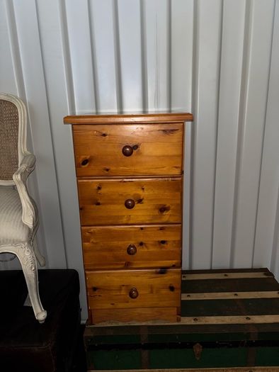 pine drawers