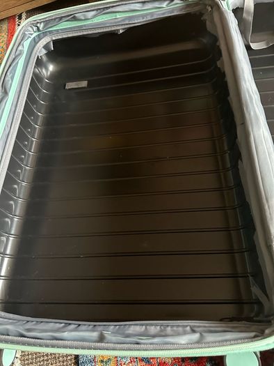 Luggage suitcase XL expandable