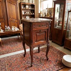 This is a great old Belgian locker