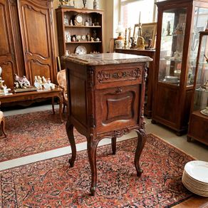 This is a great old Belgian locker