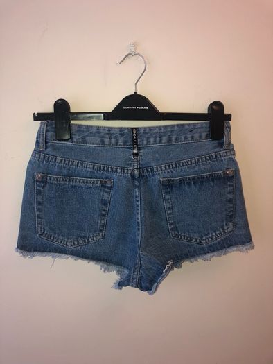 Kendall & Kylie shorts (size 6)
