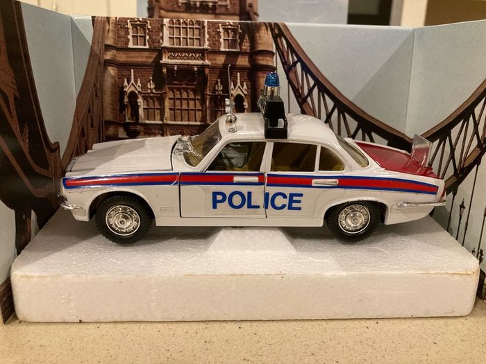Jaguar XJ 4.2 Police year 1978 1/25