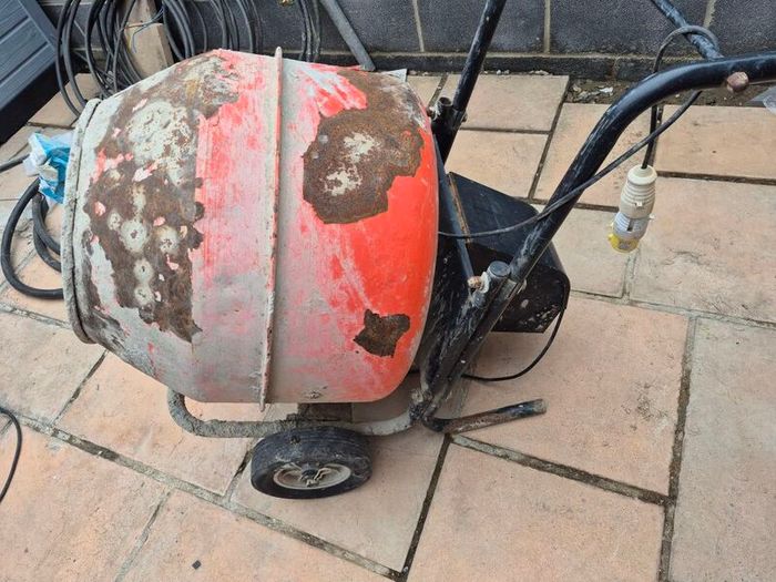 cement mixer