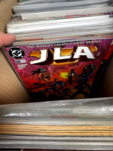Marvel & DC Long Comic Box w 300 comics for Sale