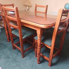 table and chairs