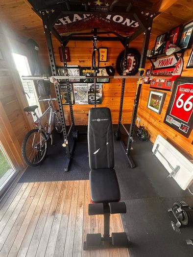 HIIT fitness gym rack / power rack