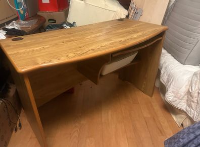 Curved desk (with printer shelf)