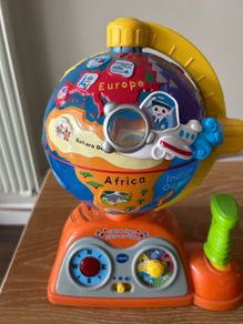 Vtech Light and Flight Discovery Globe