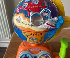 Vtech Light and Flight Discovery Globe