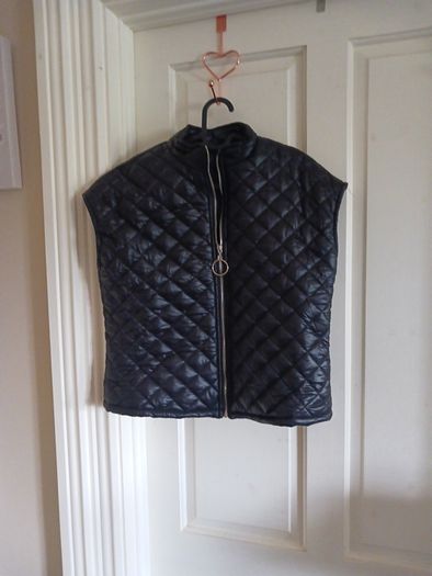 black short sleeve puffer