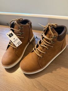 Boys boots brand new with tag size 2.