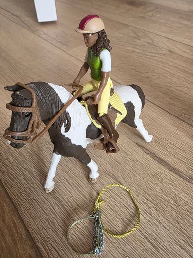 3x Schleich horse and rider sets