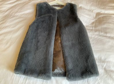 Girls gorgeous grey faux fur gilet 8 9 10