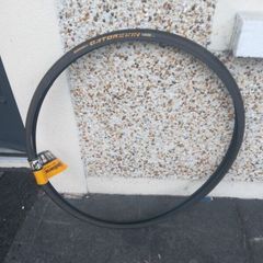 New Continental Gatorskin road bike tyer