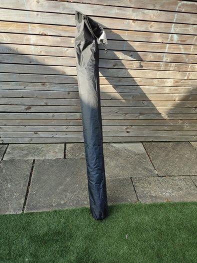 Garden parasol / Garden umbrella and base