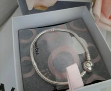 New genuine pandora charm bracelet
