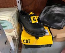 Caterpillar digger steel toe  shoes uk 7 new