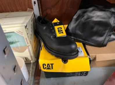 Caterpillar digger steel toe  shoes uk 7 new