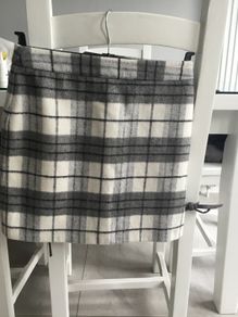 Ladies mini check skirt. Size 8.