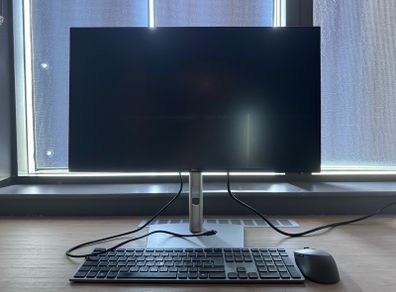 Dell 27 inch 4K USB C Monitor and Keyboard Mouse