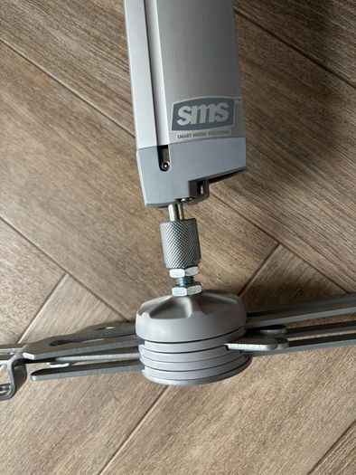 Projector mount - smart Media Solutions.