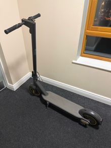 Electric scooter