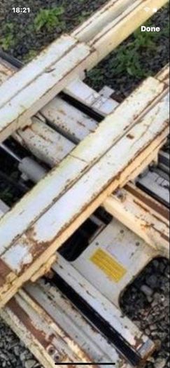 Forklift attachment with side shift