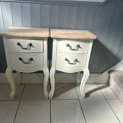2 side tables