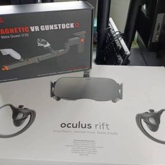 Oculus Rift VR headset + VR gunstock