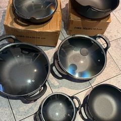Cast Iron Skillets & Casserole Pots