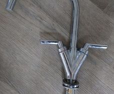 Kitchen taps